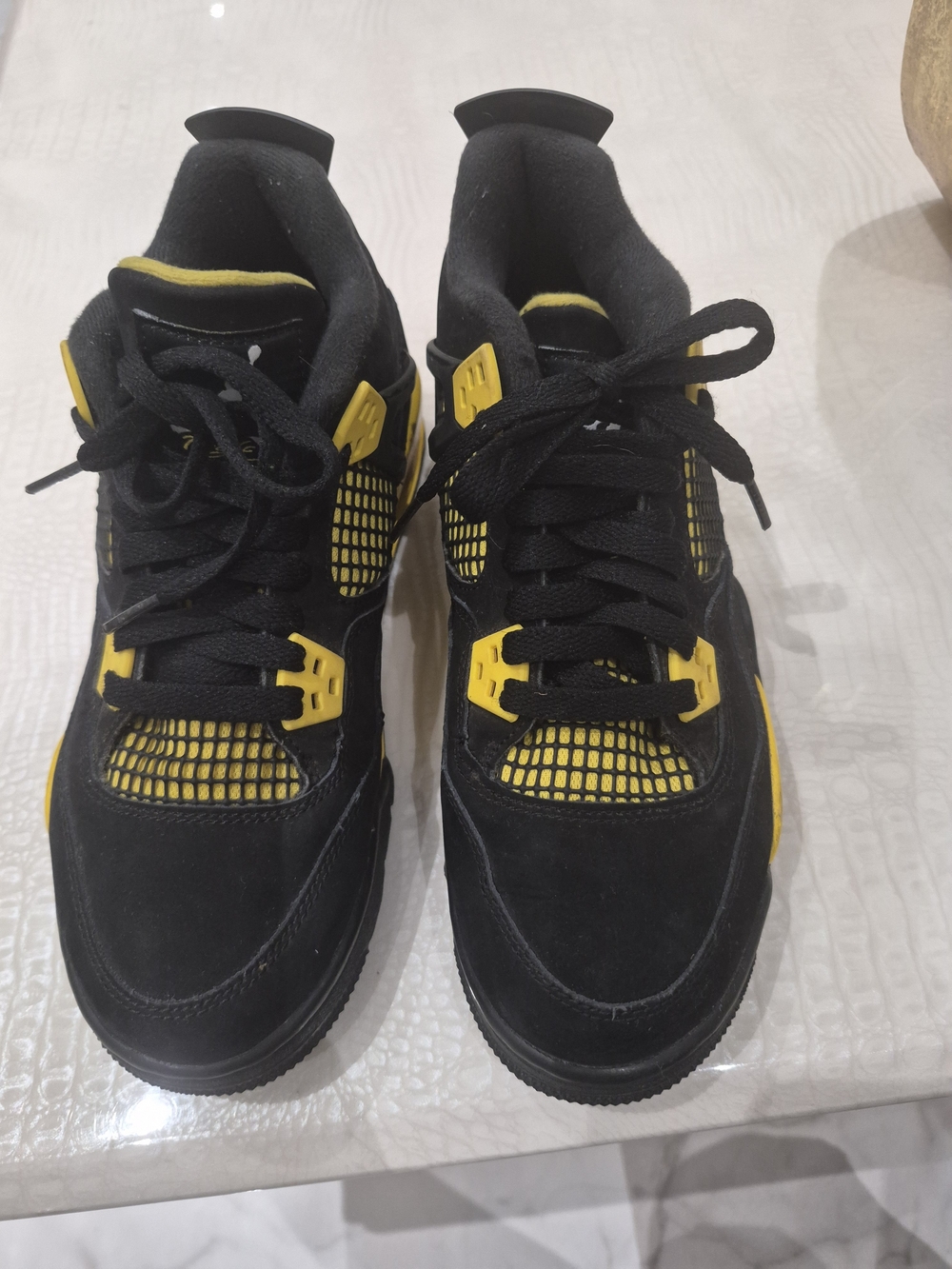 Jordan Men's Black and Yellow Retro Sneakers